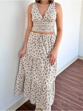 Le Lis Collections 2-Piece Set – NWT (Size Medium)